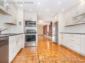 31 Harris St in Brookline, MA - Building Photo