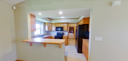 301 Walters Dr in Manhattan, KS - Building Photo - Building Photo