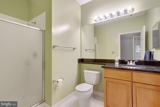 1720 Lake Shore Crest Dr-Unit -5 in Reston, VA - Building Photo - Building Photo