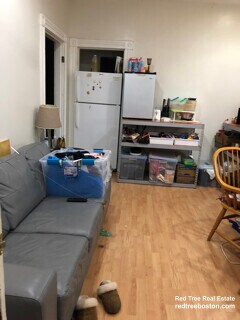 129 Cedar St, Unit 1 in Boston, MA - Foto de edificio - Building Photo