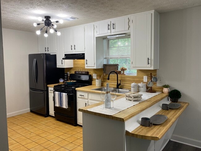 property at 2579 Old Alabama Rd
