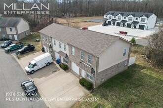 100 Sango Place Villas Dr in Clarksville, TN - Building Photo - Building Photo