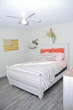 7402 NW 10th St in Oklahoma City, OK - Building Photo - Building Photo