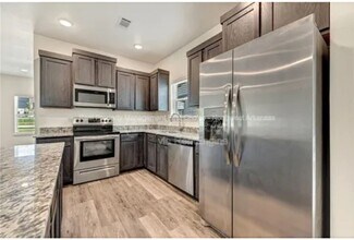 798 S Benchmark Ln, Unit 2 in Fayetteville, AR - Building Photo - Building Photo