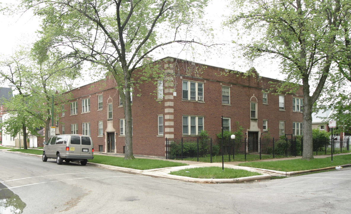 651-655 E 90th Pl in Chicago, IL - Building Photo