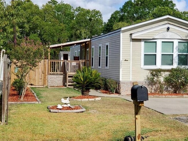 property at 2022 Austin St