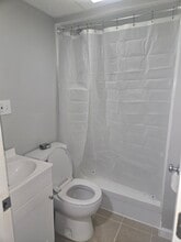 1073 Main St in Haverhill, MA - Foto de edificio - Building Photo