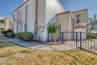 6201 Escondido Dr in El Paso, TX - Building Photo - Building Photo