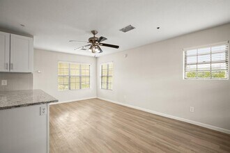 1013 W 23rd St in Austin, TX - Foto de edificio - Building Photo