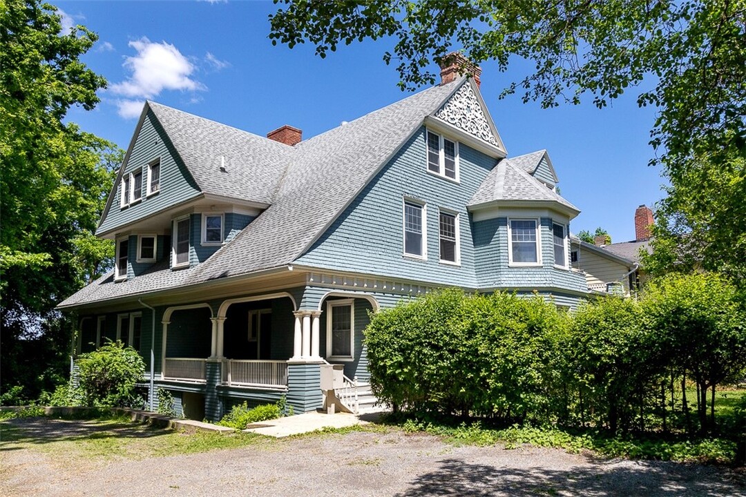 34 Main St in Geneseo, NY - Building Photo