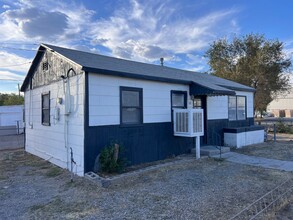 60 Locust St in Fernley, NV - Building Photo - Building Photo