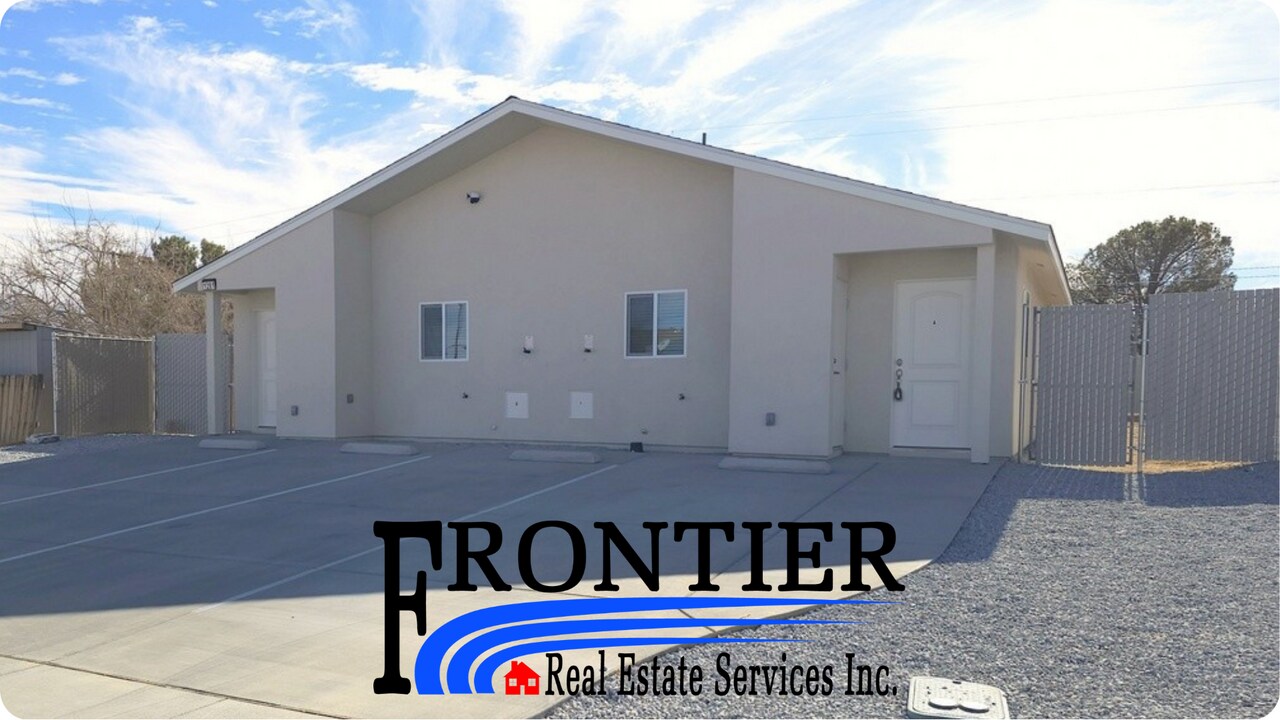 1201 W Mariposa Ave in Ridgecrest, CA - Building Photo