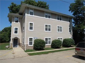 604 1/2 W Elm St, Unit 1