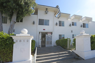 La Tour Apartments in Los Angeles, CA - Building Photo - Building Photo