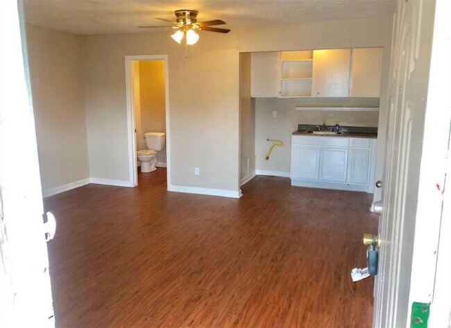 1756 W Main St photo'