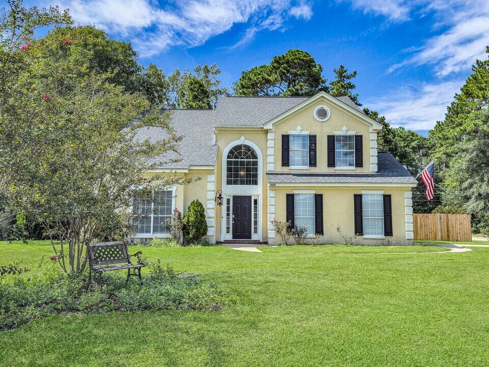 400 Cambridge Ct in Hinesville, GA - Building Photo