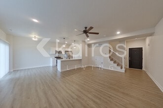 6940 Holly Ct in Johnston, IA - Building Photo - Building Photo