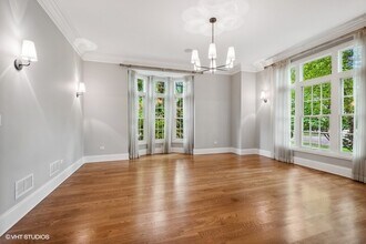 147 Linden Ave in Wilmette, IL - Building Photo - Building Photo
