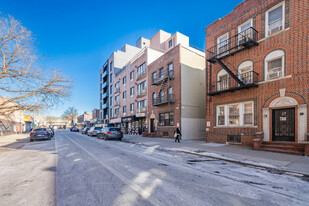 4535 47th St in Woodside, NY - Foto de edificio - Building Photo