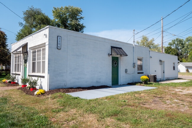 3206 Scott Ave in Des Moines, IA - Foto de edificio - Building Photo