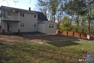 448 Tudor St in Waterbury, CT - Building Photo