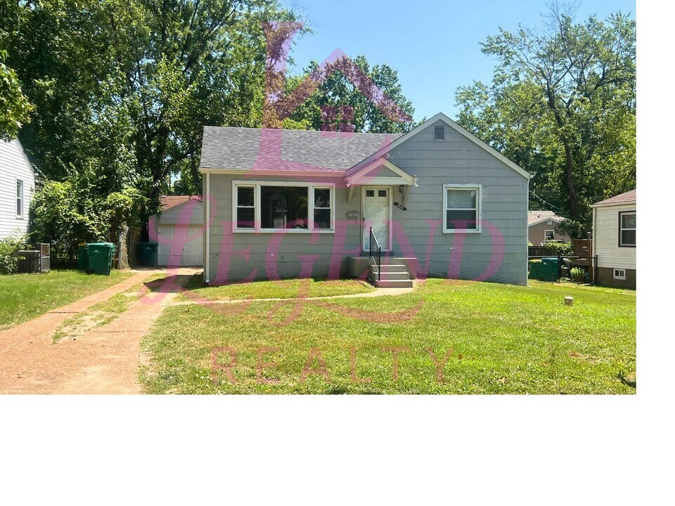 1914 Bainbridge Dr in St. Louis, MO - Building Photo