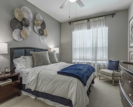 800 Town and Country Blvd in Houston, TX - Building Photo - Building Photo