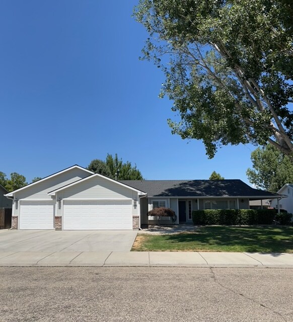 2488 W Wave Ct in Meridian, ID - Building Photo