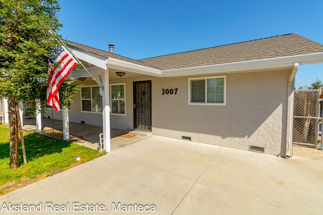 property at 3007 W Lathrop Rd