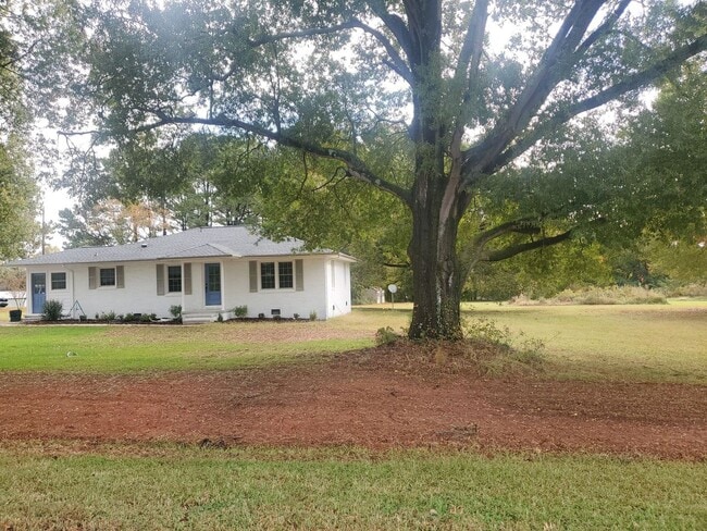 property at 15640 Ewart Rd