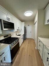 4141 Henderson Rd in Arlington, VA - Building Photo - Building Photo