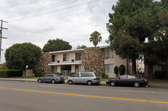 Saticoy West Apartments