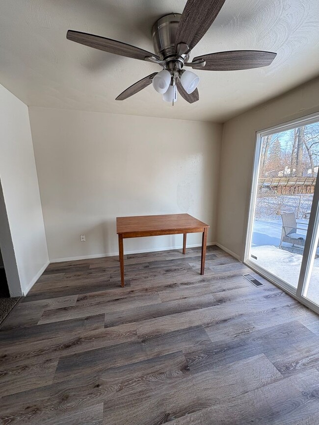 4319 Foxchapel Rd in Toledo, OH - Building Photo - Building Photo