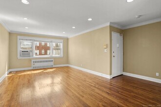 236 Glenbrook Rd in Stamford, CT - Building Photo - Building Photo