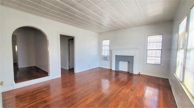 2801 Primrose Ave in Fort Worth, TX - Building Photo - Building Photo