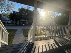 928 E 56th St in Austin, TX - Building Photo - Building Photo