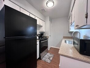 3802 Pine St in Texarkana, TX - Building Photo - Building Photo