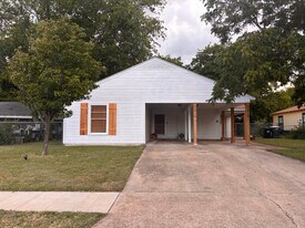 1215 Middleton St in Killeen, TX - Building Photo