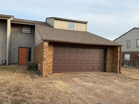 1107 Piedmont Rd N in Piedmont, OK - Building Photo