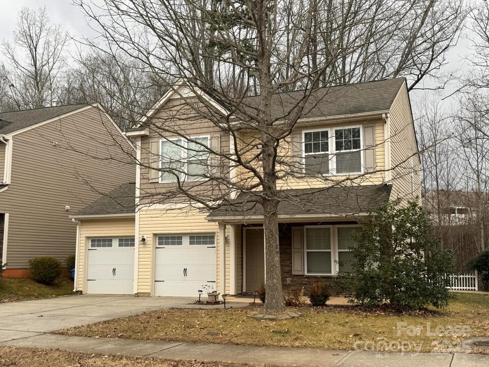 121 N Cromwell Dr in Mooresville, NC - Building Photo