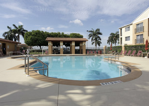 Marbrisa Apartments in Miami Gardens, FL - Building Photo - Building Photo