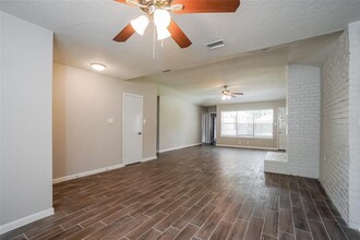 12507 Campos Dr in Houston, TX - Building Photo - Building Photo