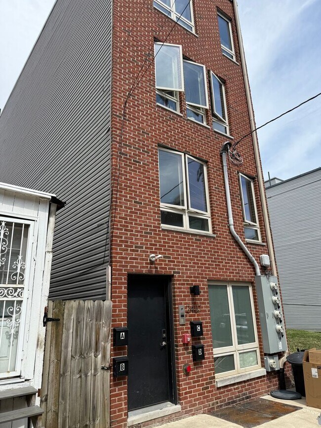 property at 2437 W Thompson St
