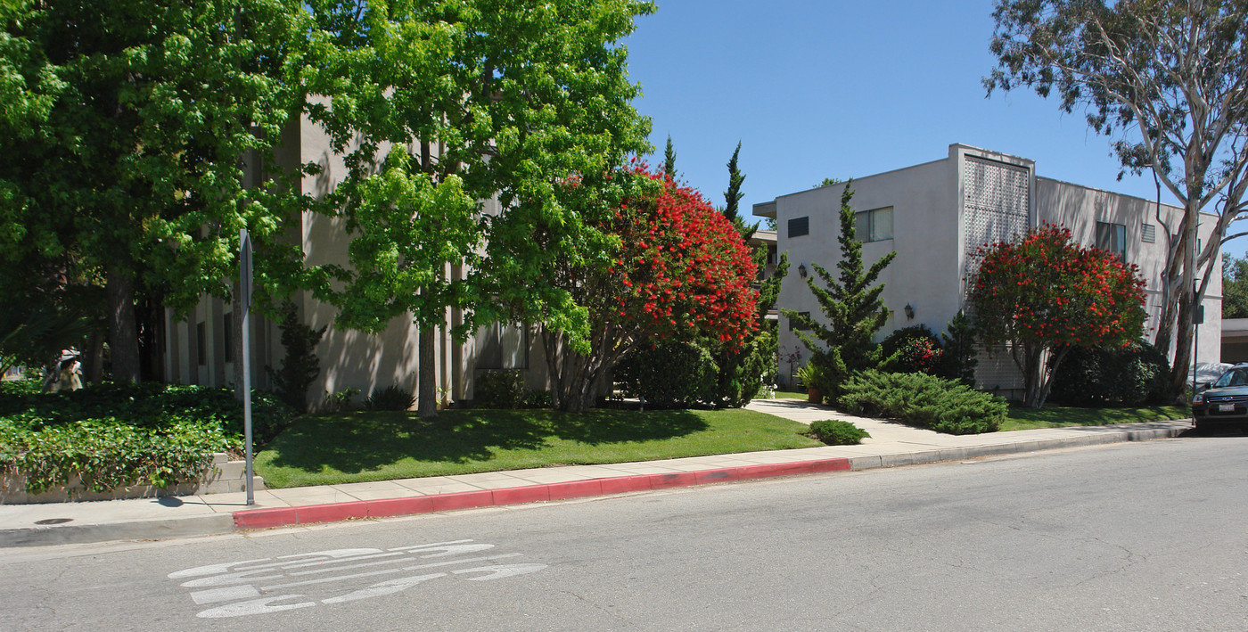 760 S Marengo Ave in Pasadena, CA - Foto de edificio