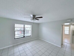 5924 Longbow Ln in Haverhill, FL - Foto de edificio - Building Photo