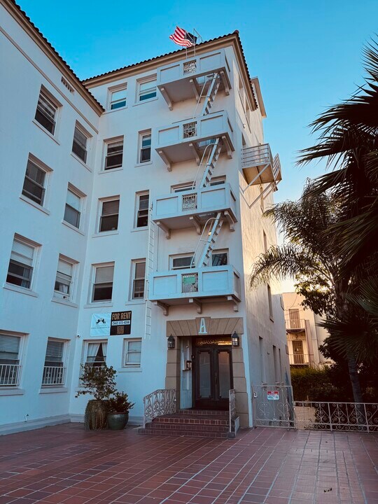 Ambassador Executive Residences, LLC in Long Beach, CA - Foto de edificio