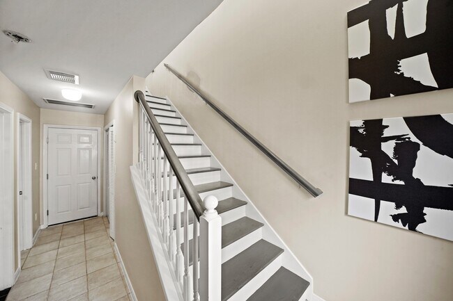 property at 2605 W Dallas St