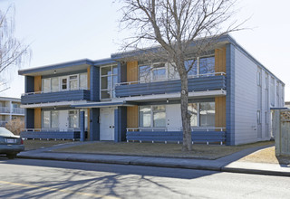 2919 Unwin Rd NW in Calgary, AB - Building Photo - Building Photo