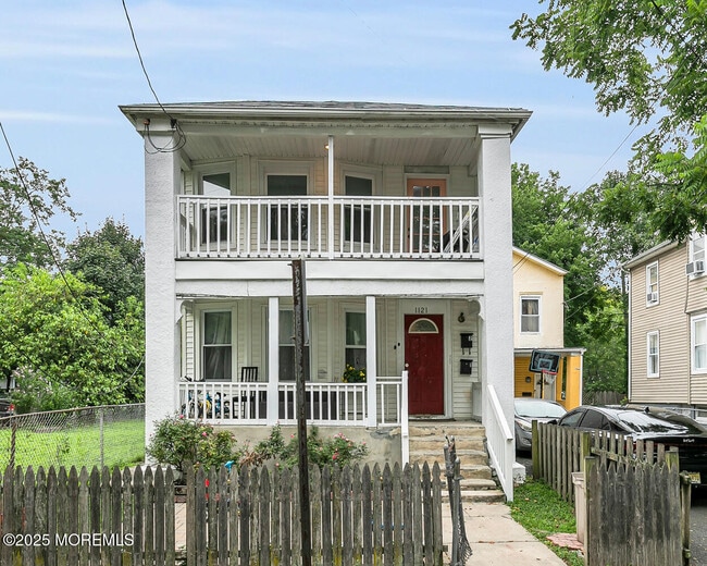 property at 1121 Sewall Ave