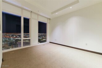 3750 S Las Vegas Blvd in Las Vegas, NV - Building Photo - Building Photo